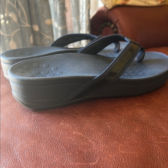 Vionic High Tide Women's Sandals - Picture 8 of 8